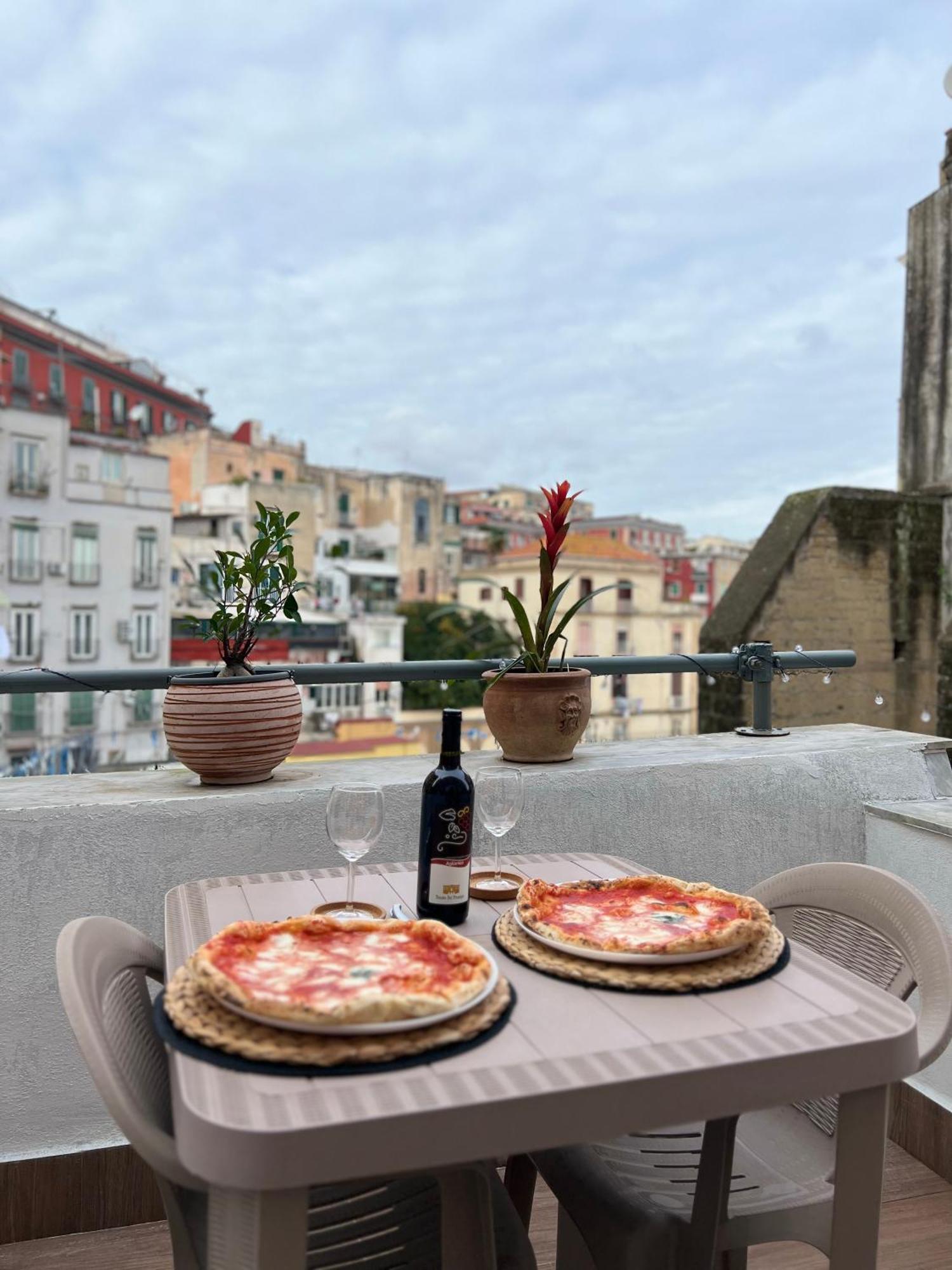 La Casa Di Marty Leilighet Napoli Eksteriør bilde
